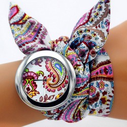 Montre arabèsque rose argent bracelet tissu