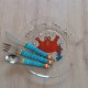 assiette et trio de petits couverts motif crabe marché de seignosse
