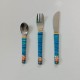 On craque pour ce petit ensemble de 3 couverts et son assiette petits poisson-clown