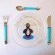 Composé de son assiette et de son set de petits couverts enfant pingouin!